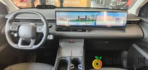 2025年现代销量最好的三款车型分别是伊兰特、途胜L和库斯途-3