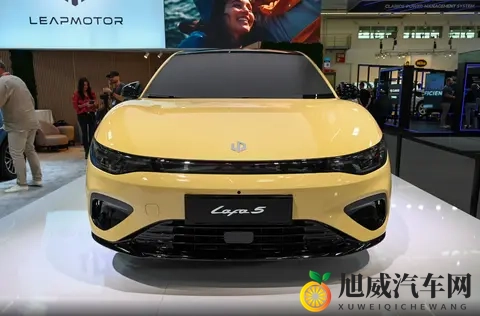 开始玩操控了,零跑lafa5钢炮车型,218马力电机会有乐趣?-2