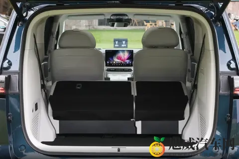 想买MPV被26款岚图梦想家吸引,这些细节,让家庭出行更舒心-1