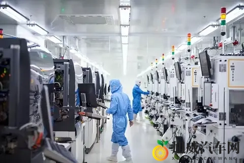 荷兰为讨好美国,亲手引爆欧洲汽车业危机!-3