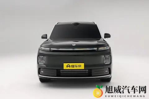 零跑D19玩出新活儿，30万价位里它能打么？-1