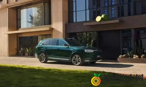 家用新能源SUV推荐？3款大五座黑马，红旗HS6续航封神！-2