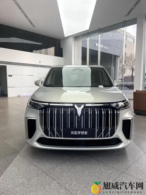 岚图汽车10 月交付攀升至17218辆再添新高,旗舰SUV 泰山将震撼上市-1