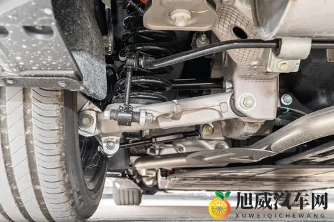 家庭出行的优雅伴侣：阿维塔12的空间与舒适体验-1