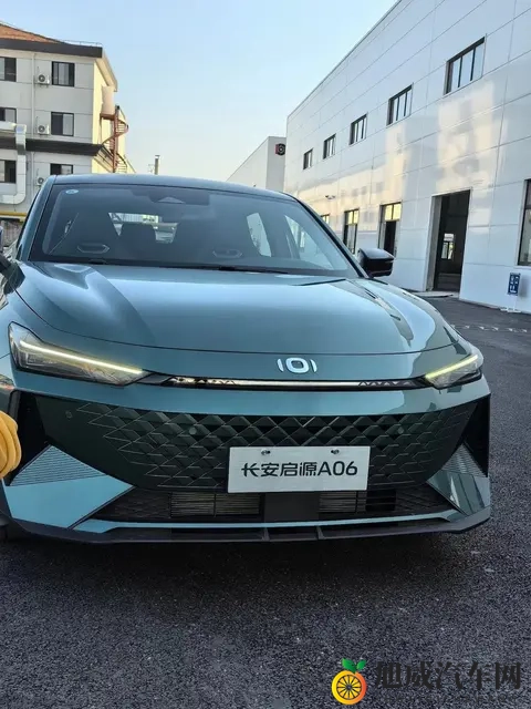 增程240km+纯电630km，长安启源A06：比极狐省2万，比马自达能跑-2