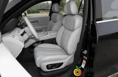 深蓝S09六座SUV体验：家庭出行更舒适？空间与智能表现给出答案-2