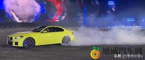 宝马卖车不讲参数,漂移代替PPT,燃油信仰最后的倔强-2