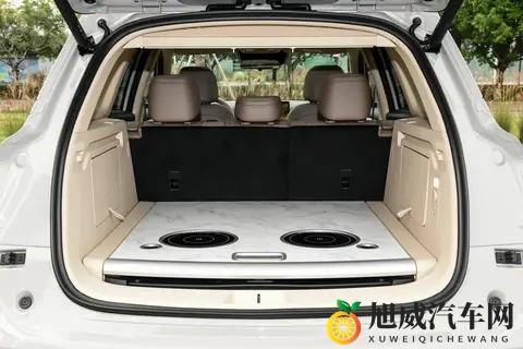 第三代蓝电 E5 PLUS 预售开启 230km 续航 + 四驱 ,务实的多面手-1