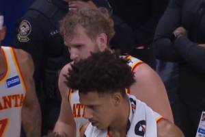 你也太香了！兰代尔底角三分不手软反超比分！个人第5记三分！