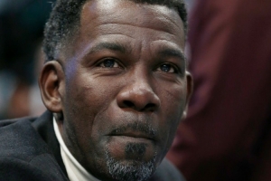 芬利：相信这次的交易能让独行侠重回争冠行列 我们重获争冠氛围