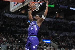 钢铁之躯!科利尔连续2场无加时打满48分钟 2015年隆多后NBA首人