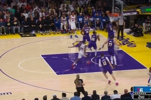 黄雀在后！艾顿奋力追防 起飞送乌布雷钉板大帽