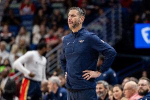 冷静一下？鹈鹕第四节打出一波9-0反超比分 气势正盛主动喊个暂停