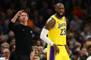 湖人本赛季关键球15胜2负 进攻效率130.1&净效率+28.8 均联盟第1