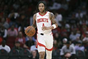 外线有谱！伊森和戴维森相继飙中三分 火箭完成反超