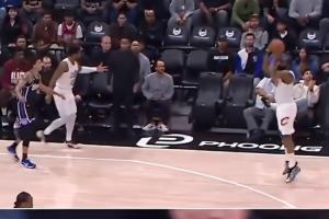 东部第1后场组合？哈登投进反超三分前 米切尔已经开始庆祝了