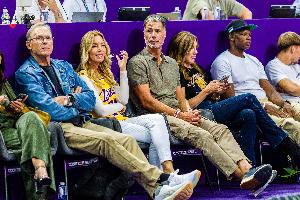 湖人要大清洗管理层？他们的操作确实犯罪：首轮&中产&新秀全浪费