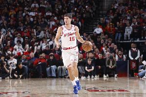 打回来了！谢泼德反击一条龙连续过人上篮得手 火箭扳平打停雷霆