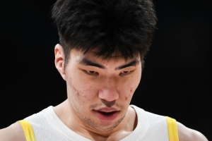 西乙第19轮埃斯特拉81比89告负 余嘉豪8投4中得到15分2板2助