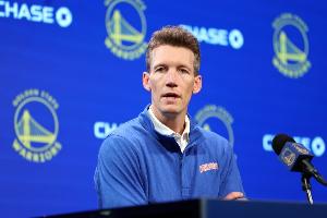 邓利维：只要是为了提升球队 年轻人和首轮签我们都愿意出