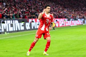 超级大腿！迪亚斯帽子戏法+2造点+造红牌，导演拜仁5-1大胜