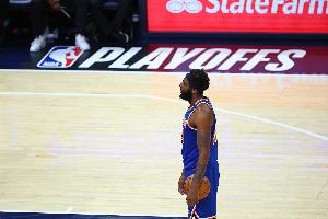 不灵了！凯尔特人再度“砍鲨”战术 米切尔·罗宾逊稳稳2罚全中