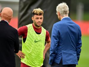 张伯伦：乔·哈特和罗伯逊都劝我来凯尔特人 奥尼尔教练打动了我