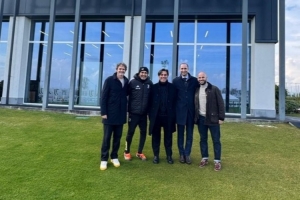 土耳其队主帅蒙特拉造访尤文基地，与斯帕莱蒂、伊尔迪兹会面