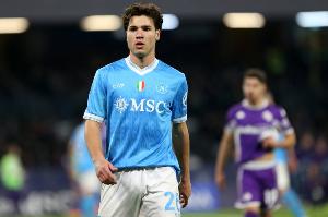 记者：那不勒斯准备与23岁中场维尔加拉续约，调整合同条款