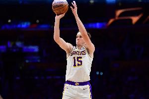 雷迪克：我们有机会但没把握住 里夫斯的投篮没进但杰伦威进了