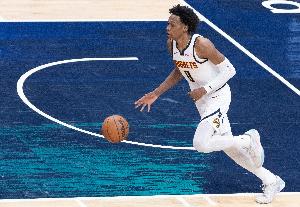 ESPN记者：湖人今夏有机会以先签后换的方式引进佩顿·沃特森